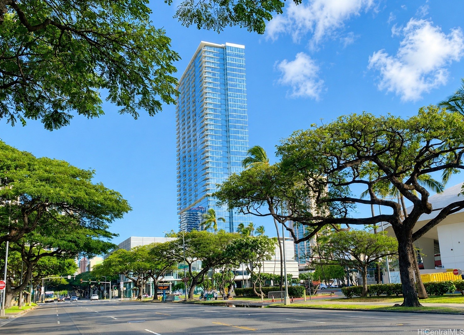 カカアコ・ダウンタウン | 888 Kapiolani Boulevard, Honolulu, HI 96813