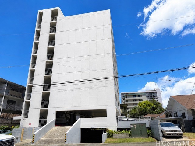 1718 Anapuni Street, Honolulu, HI 96822