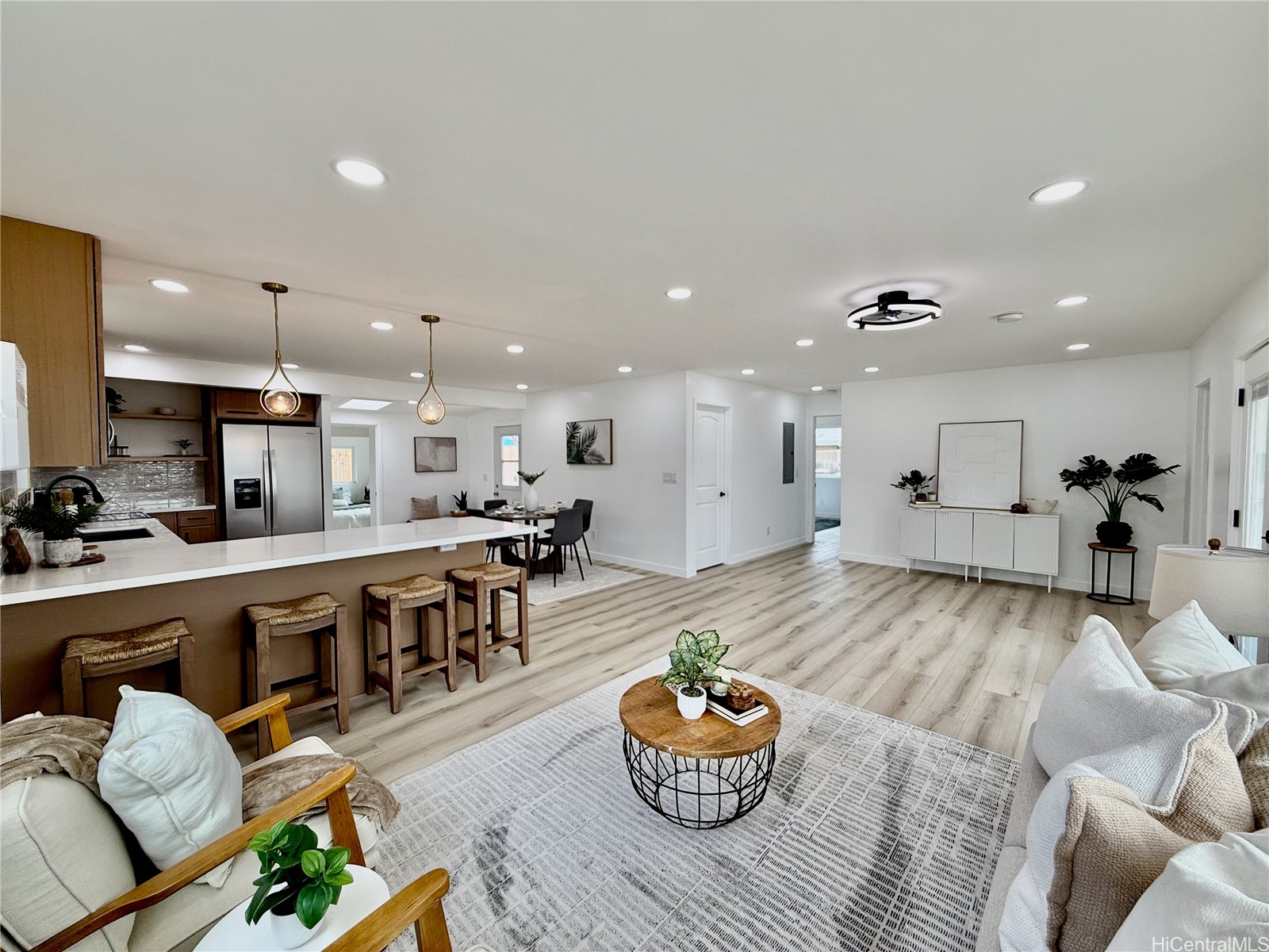 エバ | 91-627 Aikanaka Road, Ewa Beach, HI 96706