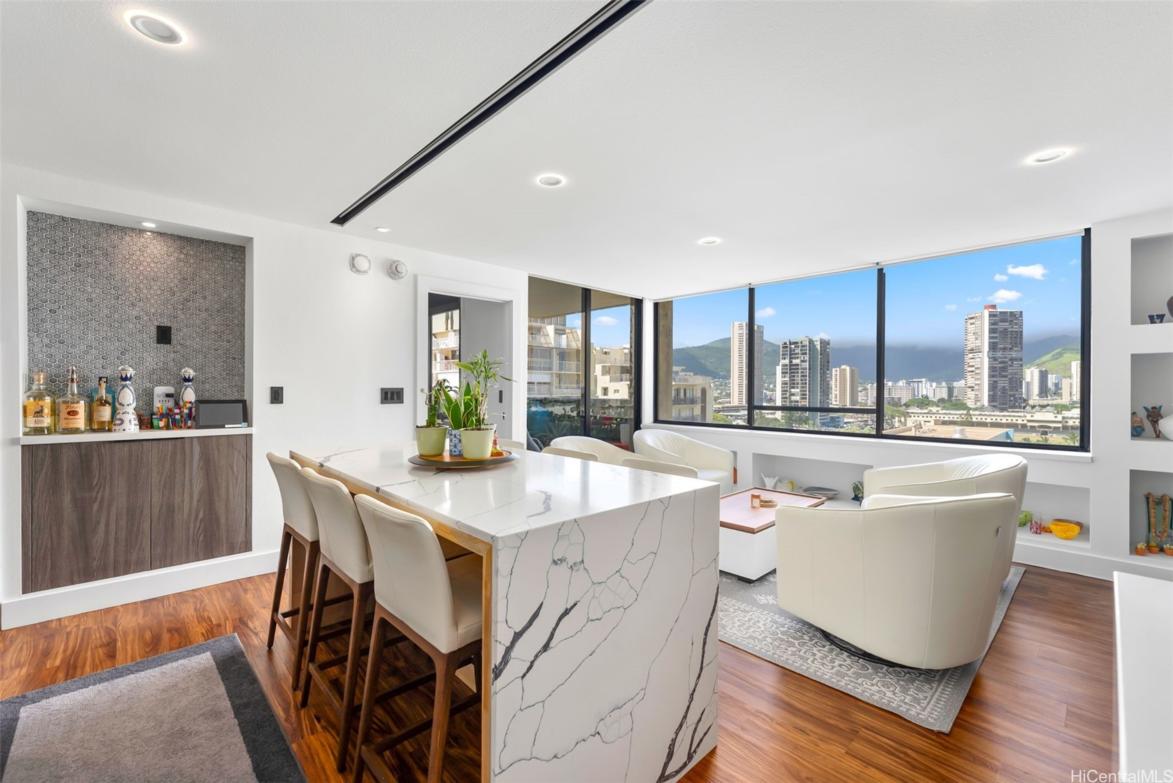 ワイキキ | 2215 Aloha Drive, Honolulu, HI 96815