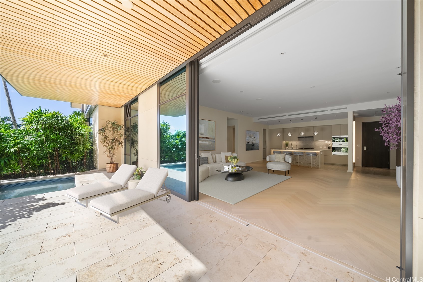 アラモアナ | 1388 Ala Moana Boulevard, Honolulu, HI 96814