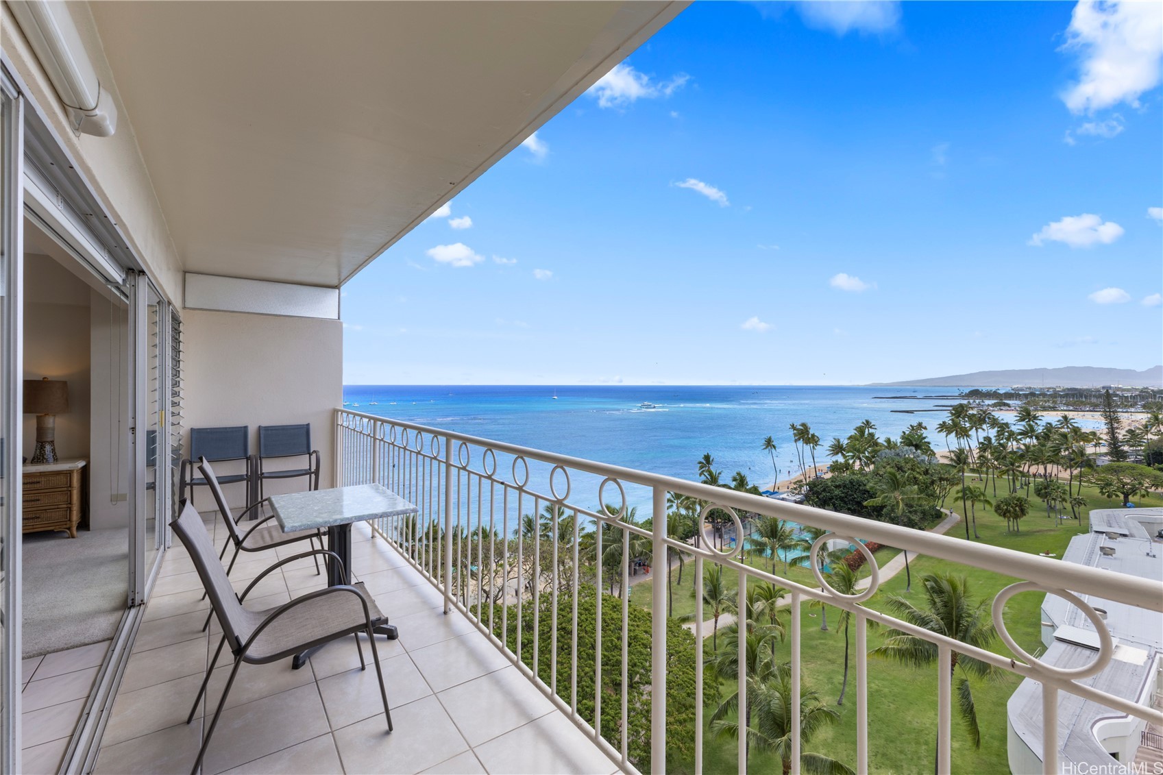ワイキキ | 2161 Kalia Road, Honolulu, HI 96815