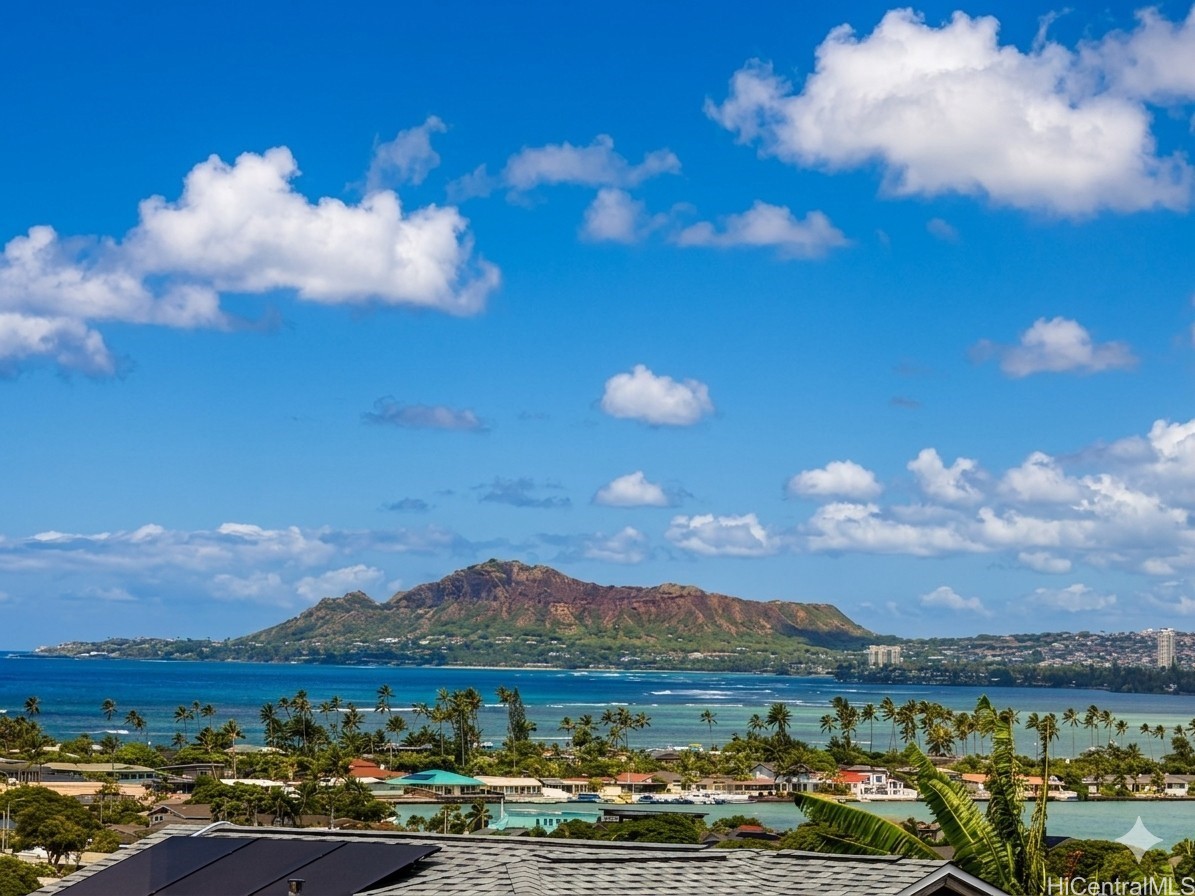 ハワイカイ | 502 Kekupua Street, Honolulu, HI 96825