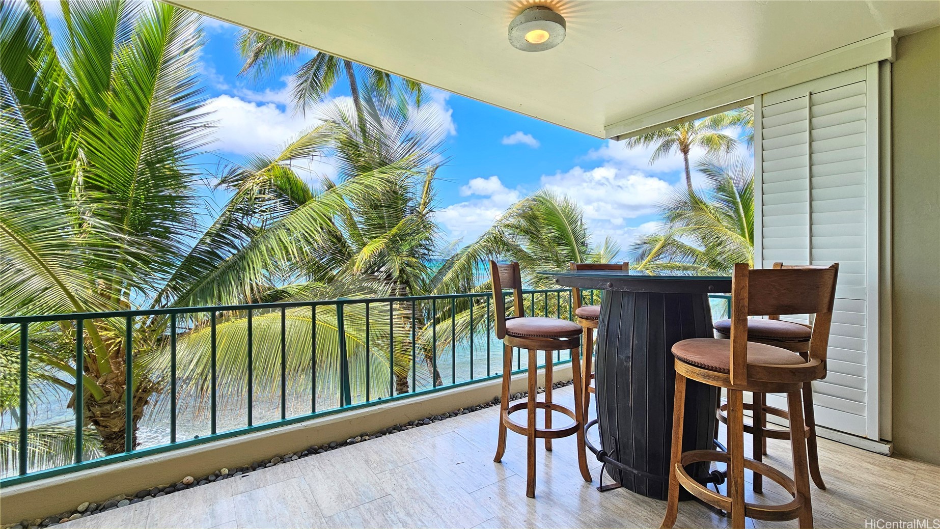 ダイヤモンドヘッド | 2999 Kalakaua Avenue, Honolulu, HI 96815