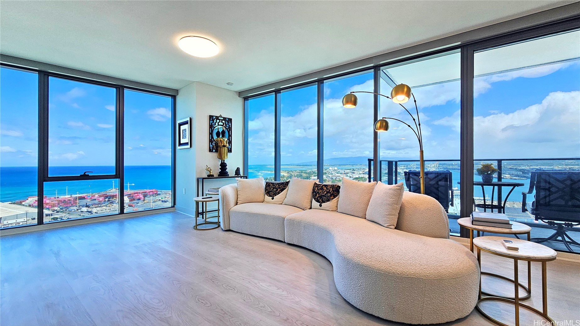 カカアコ・ダウンタウン | 600 Ala Moana Boulevard, Honolulu, HI 96813