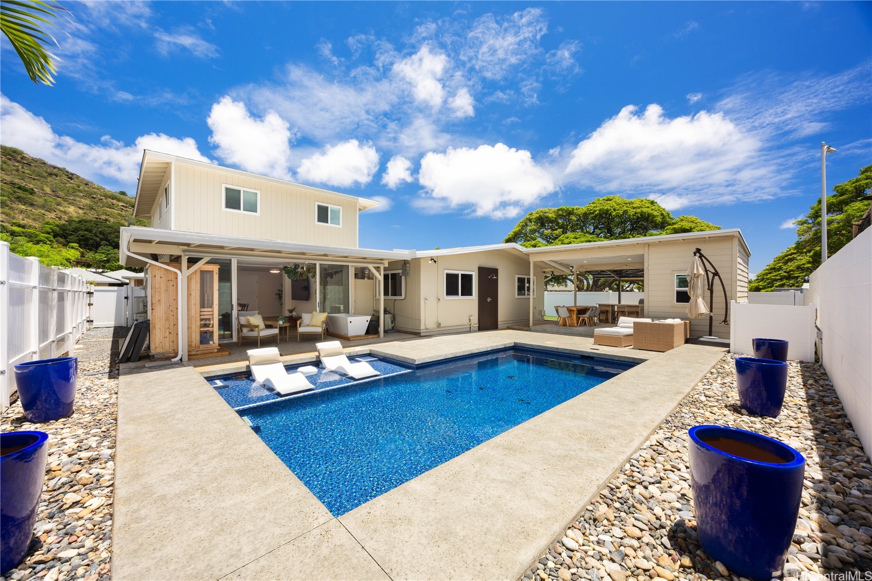 カハラ・ワイアラエ | 308 Mamaki Street, Honolulu, HI 96821