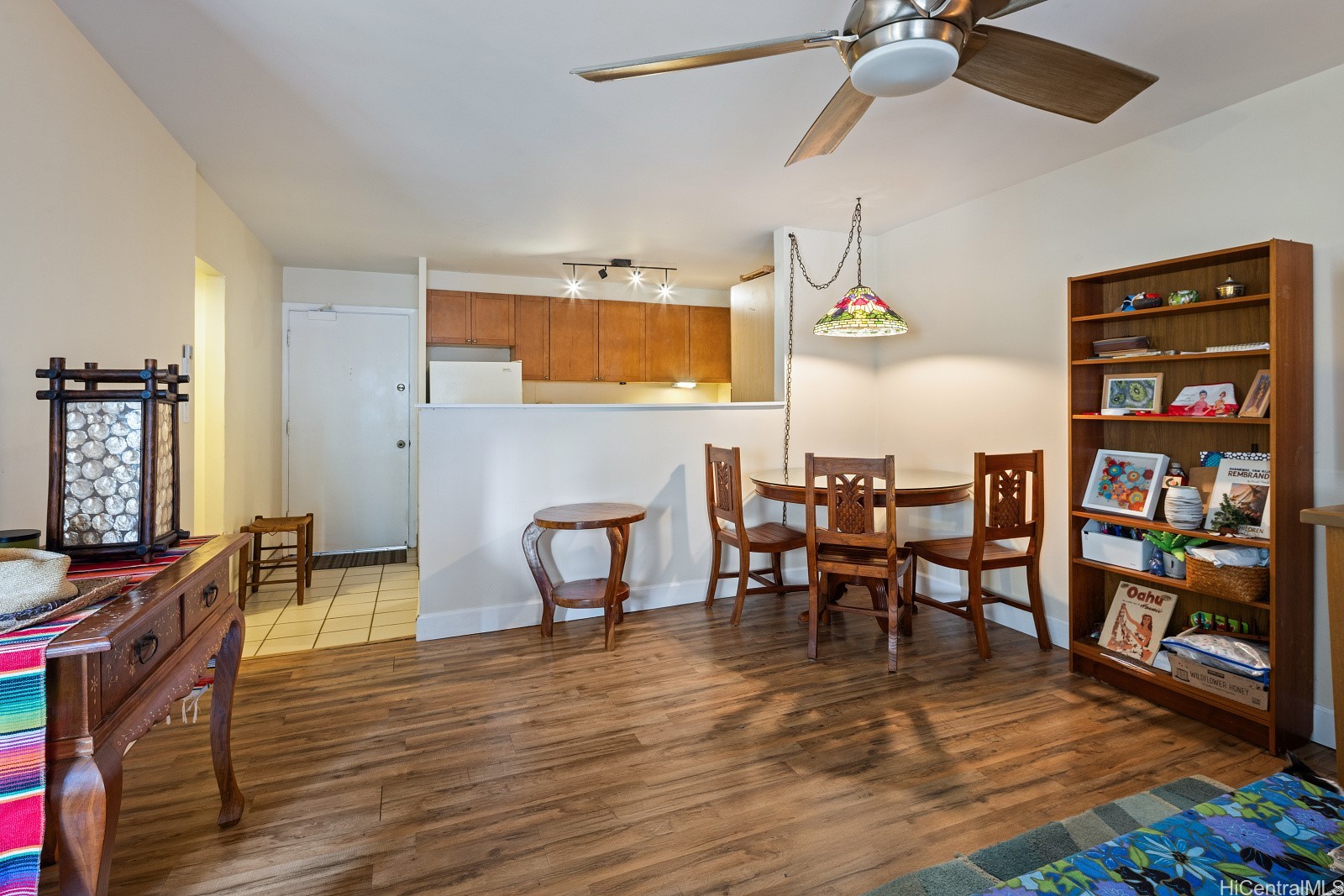 ワイキキ | 411 Kaiolu Street, Honolulu, HI 96815