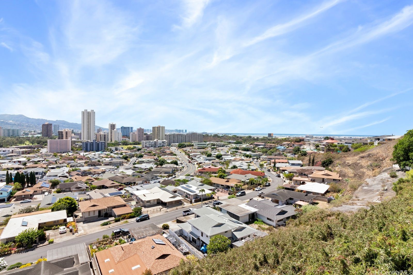 ソルトレイク | 3404 Ala Hinalo Place, Honolulu, HI 96818