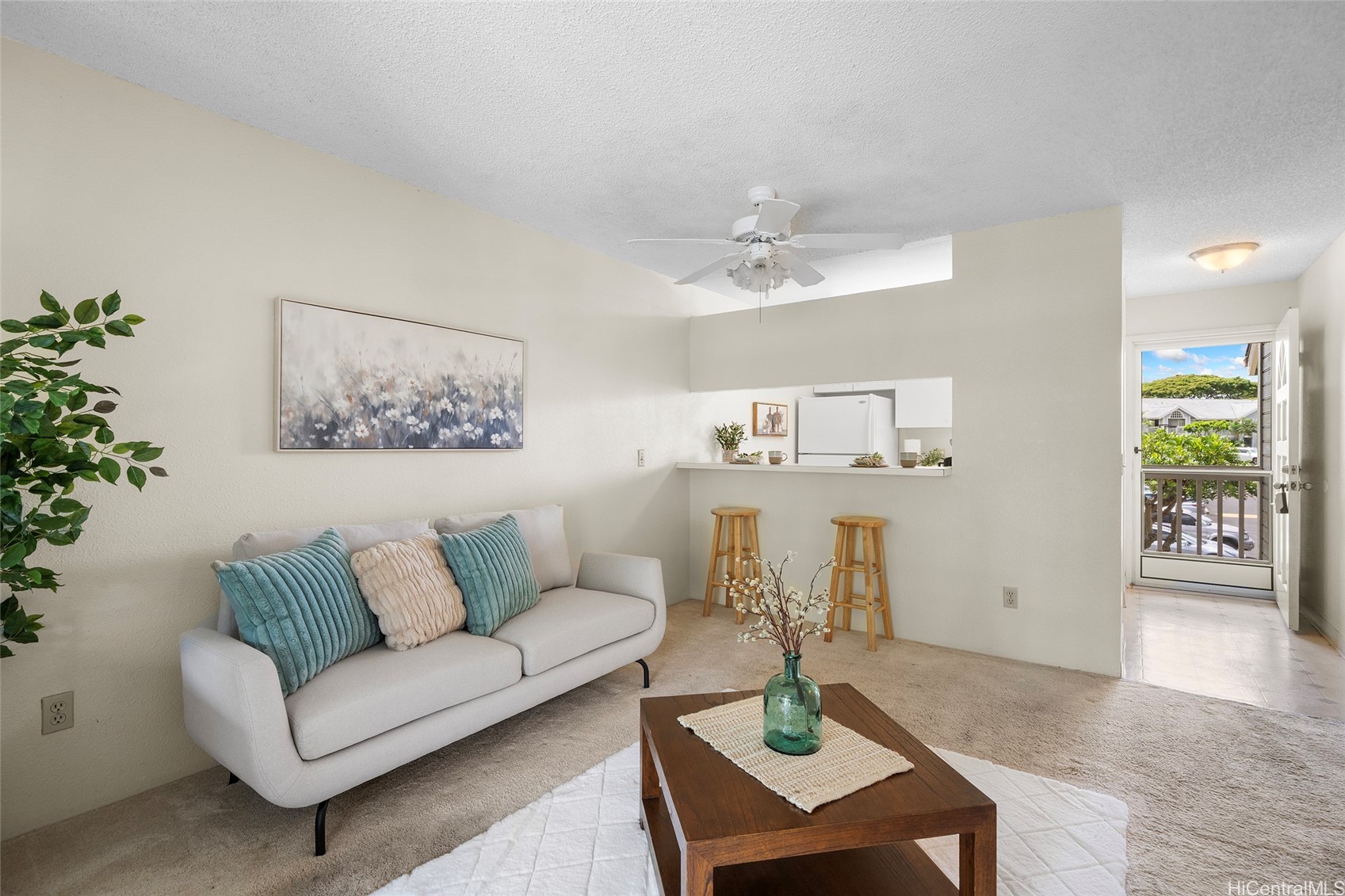 ソルトレイク | 94-211 Paioa Place, Waipahu, HI 96797
