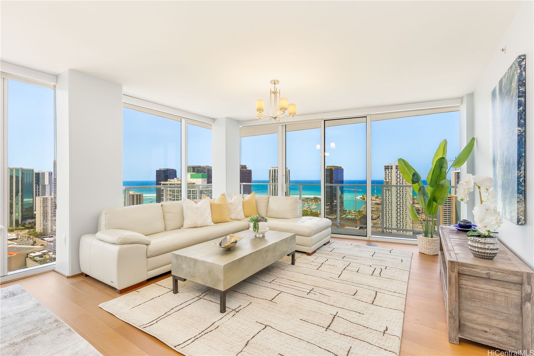カカアコ・ダウンタウン | 888 Kapiolani Boulevard, Honolulu, HI 96813