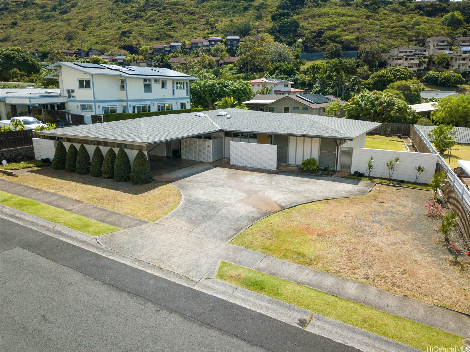 カハラ・ワイアラエ | 5039 Kilauea Avenue, Honolulu, HI 96816