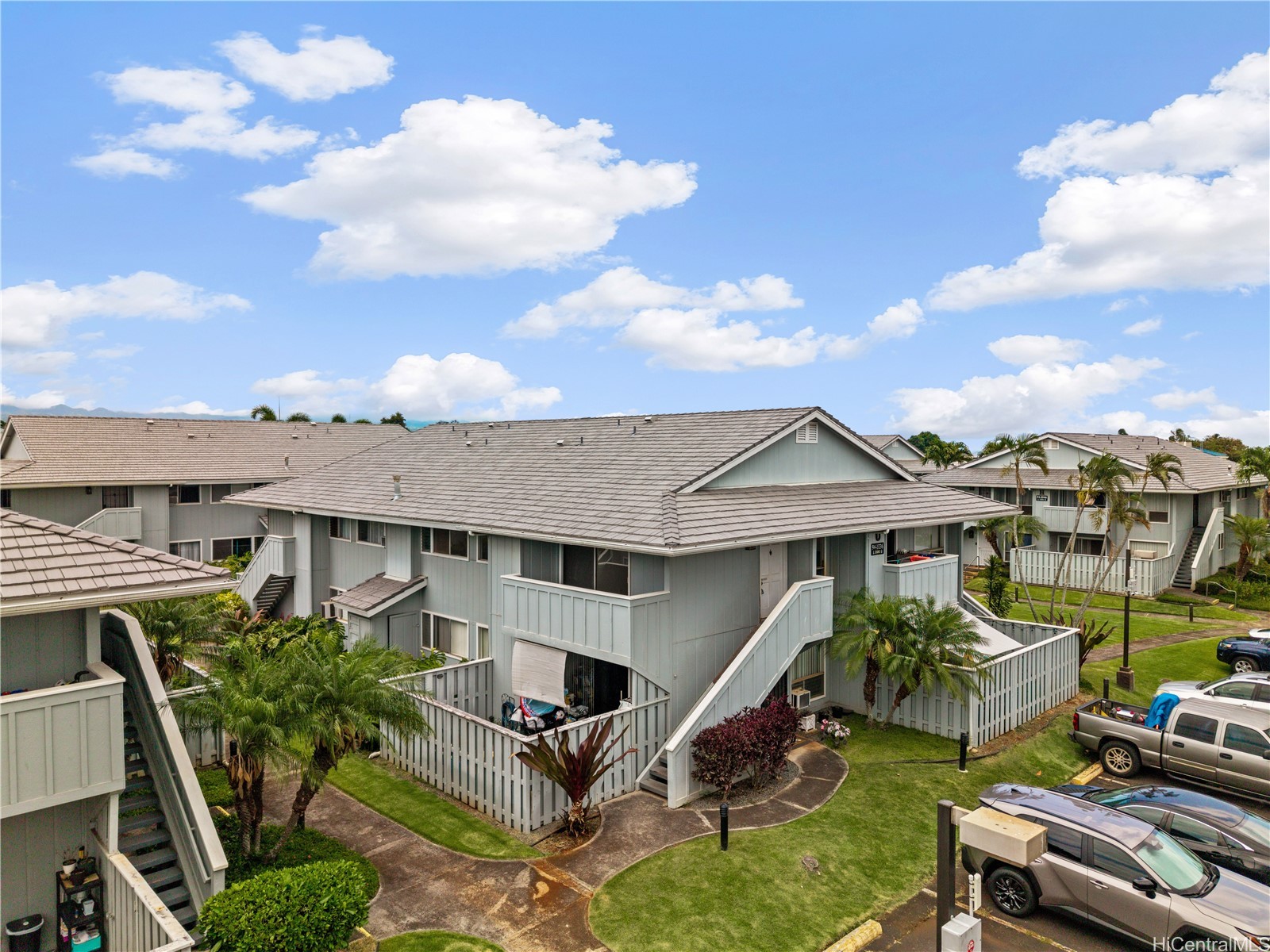 ソルトレイク | 94-1036 Oli Place, Waipahu, HI 96797