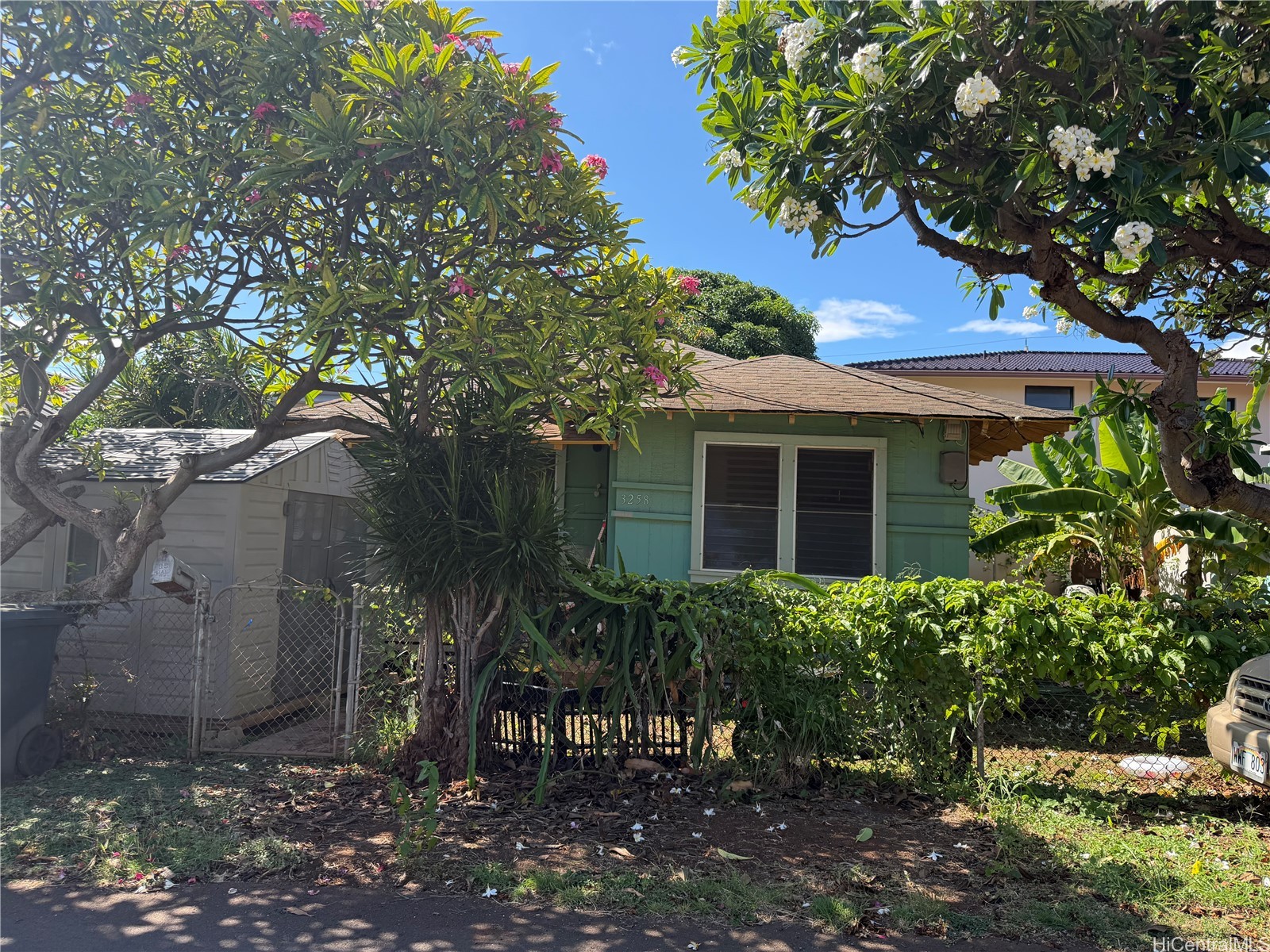 カハラ・ワイアラエ | 3258 Hoolulu Street, Honolulu, HI 96815