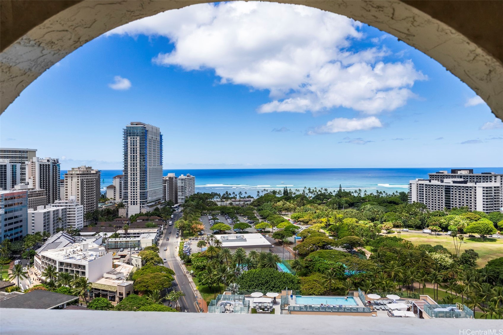 ワイキキ | 2092 Kuhio Avenue, Honolulu, HI 96815