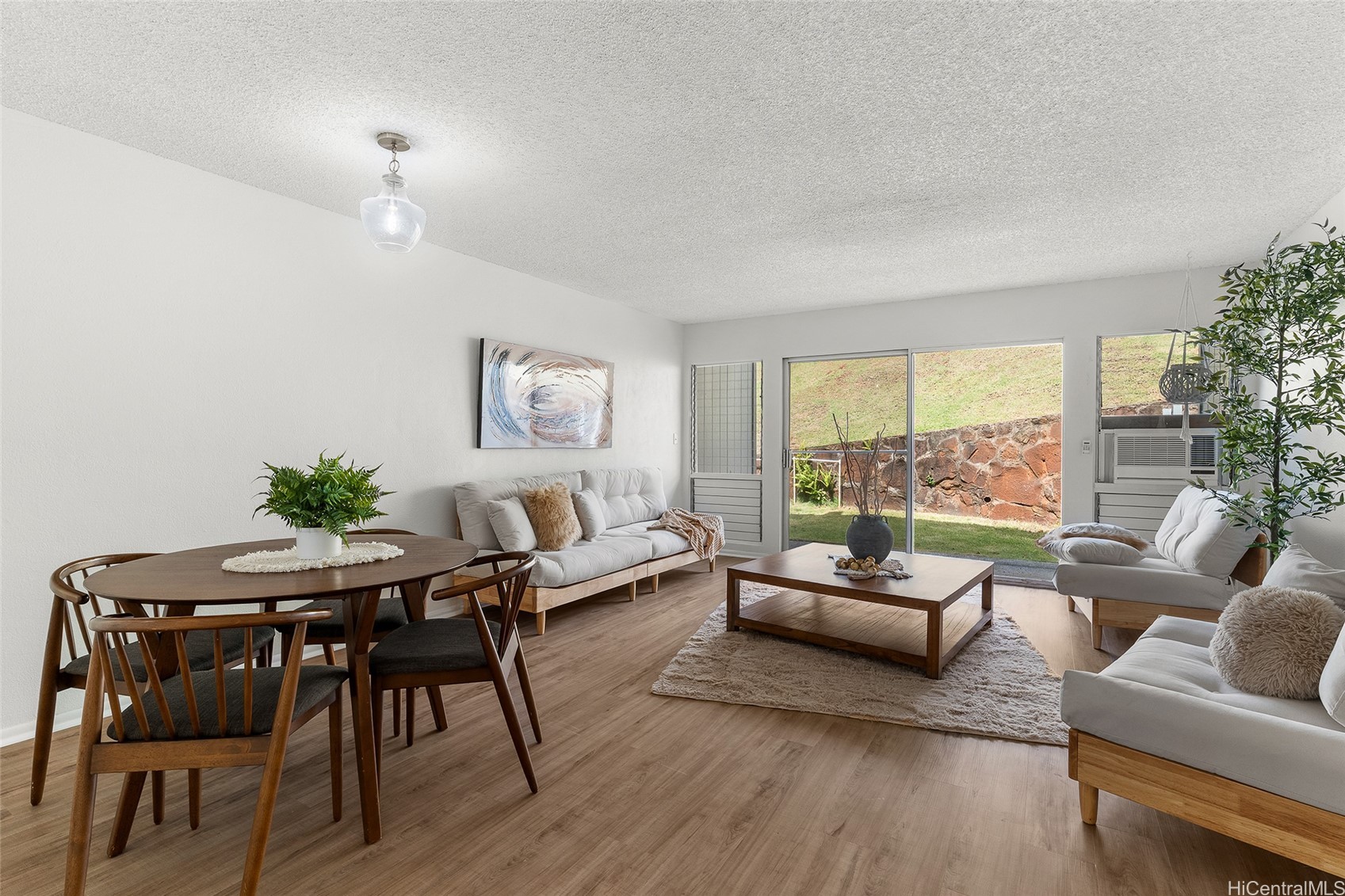 ソルトレイク | 98-1485 Kaahumanu Street, Aiea, HI 96701