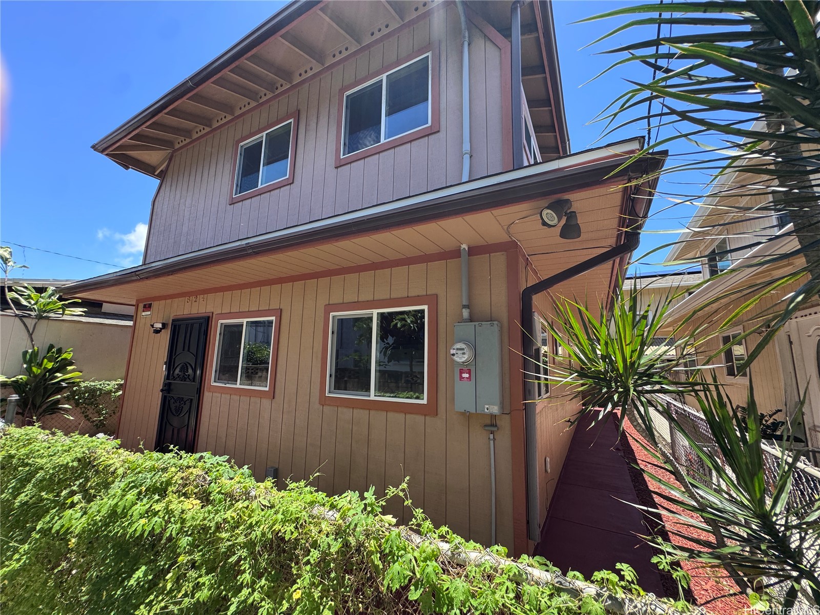 824 Lopez Lane, Honolulu, HI 96817