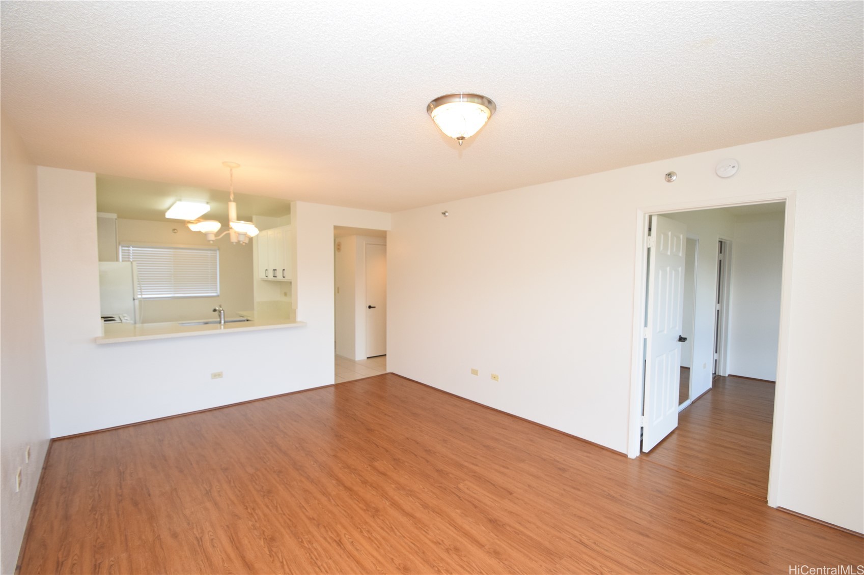 ソルトレイク | 3054 Ala Poha Place, Honolulu, HI 96818