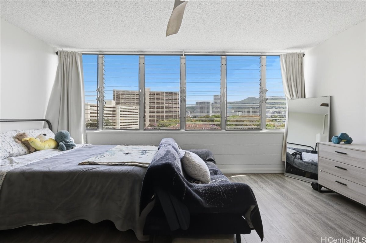 カカアコ・ダウンタウン | 1650 Kanunu Street, Honolulu, HI 96814