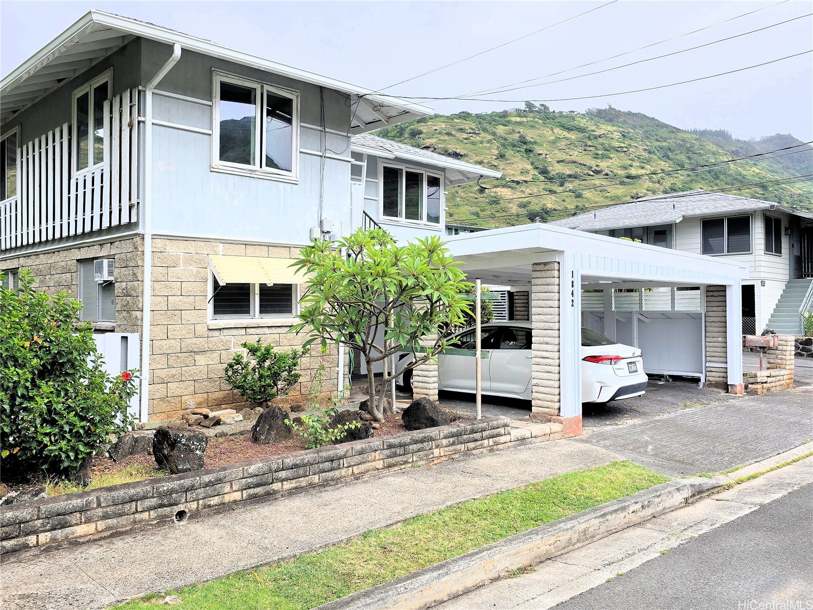カハラ・ワイアラエ | 1842 Mahana Street, Honolulu, HI 96816