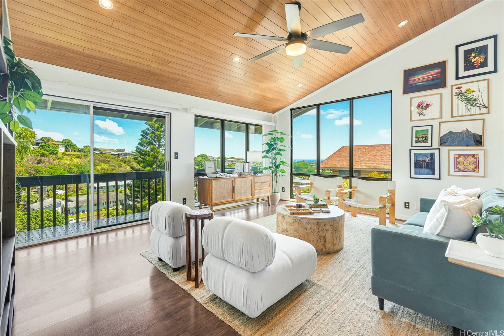 ソルトレイク | 99-709 Hoio Street, Aiea, HI 96701