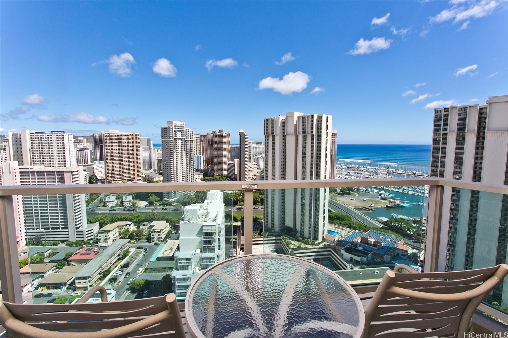 アラモアナ | 410 Atkinson Drive, Honolulu, HI 96814