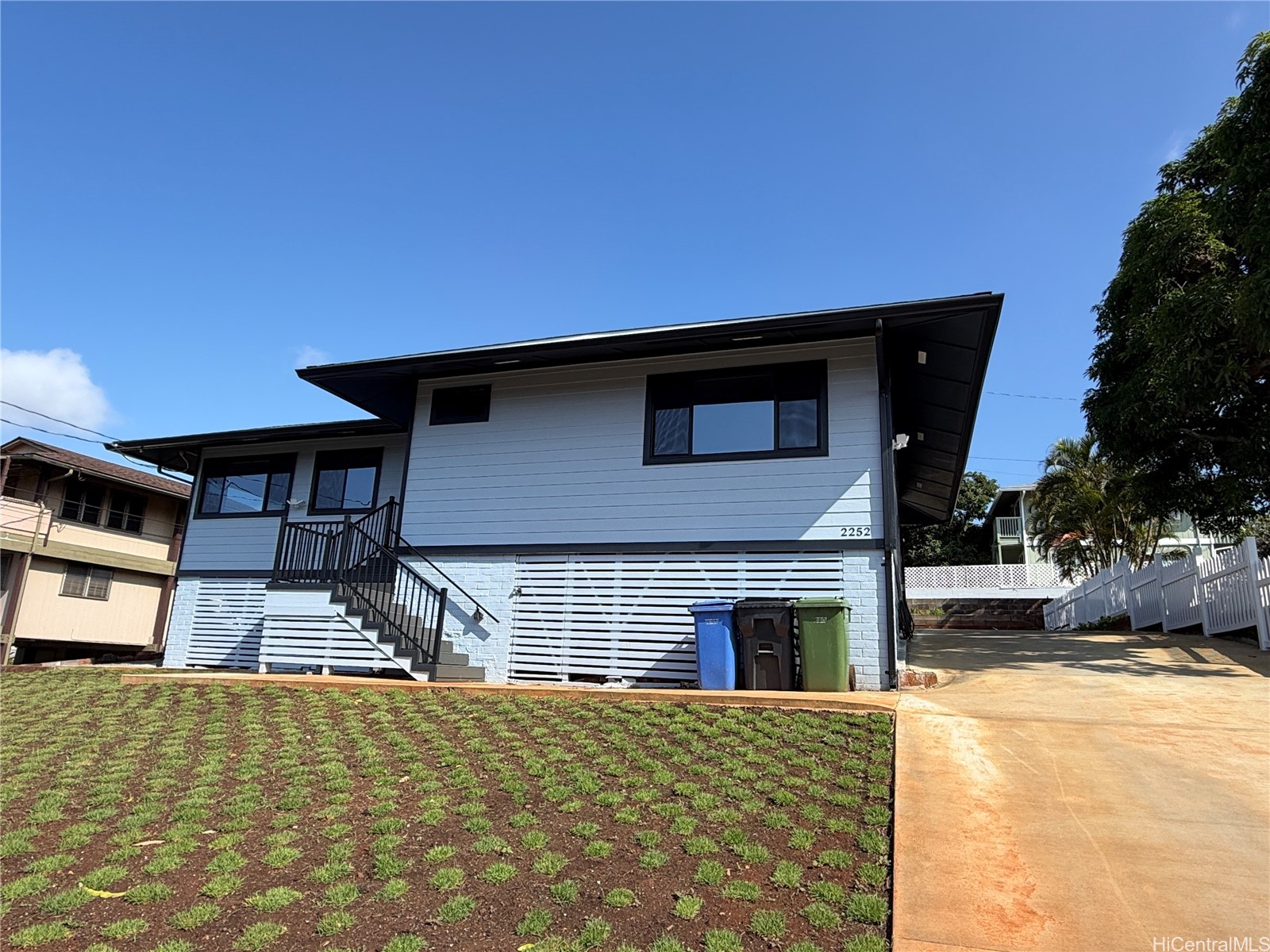 カカアコ・ダウンタウン | 2252 Aulii Street, Honolulu, HI 96817