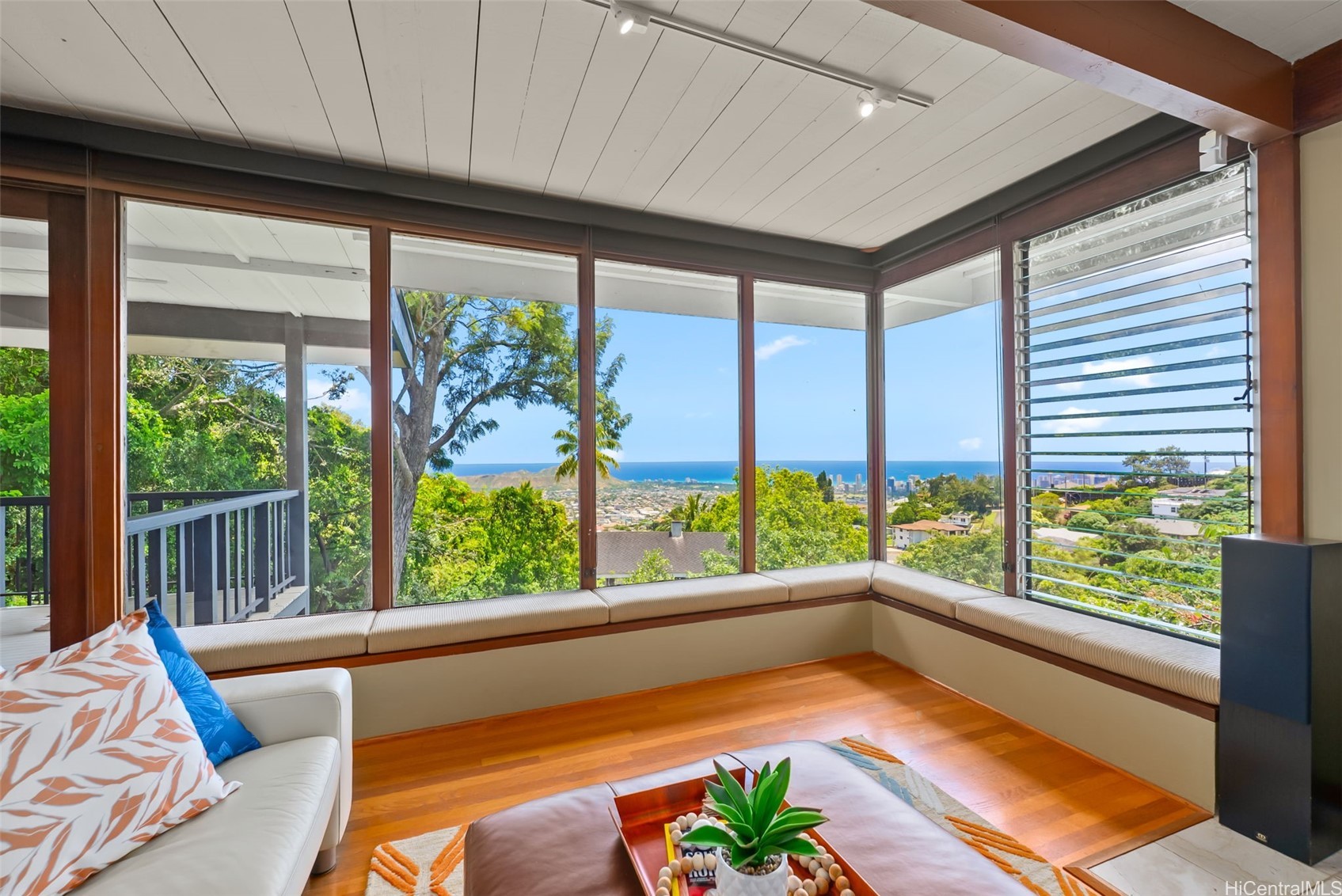 カハラ・ワイアラエ | 4765 Matsonia Drive, Honolulu, HI 96816