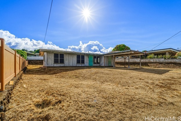 ソルトレイク | 99-512 Hokea Street, Aiea, HI 96701