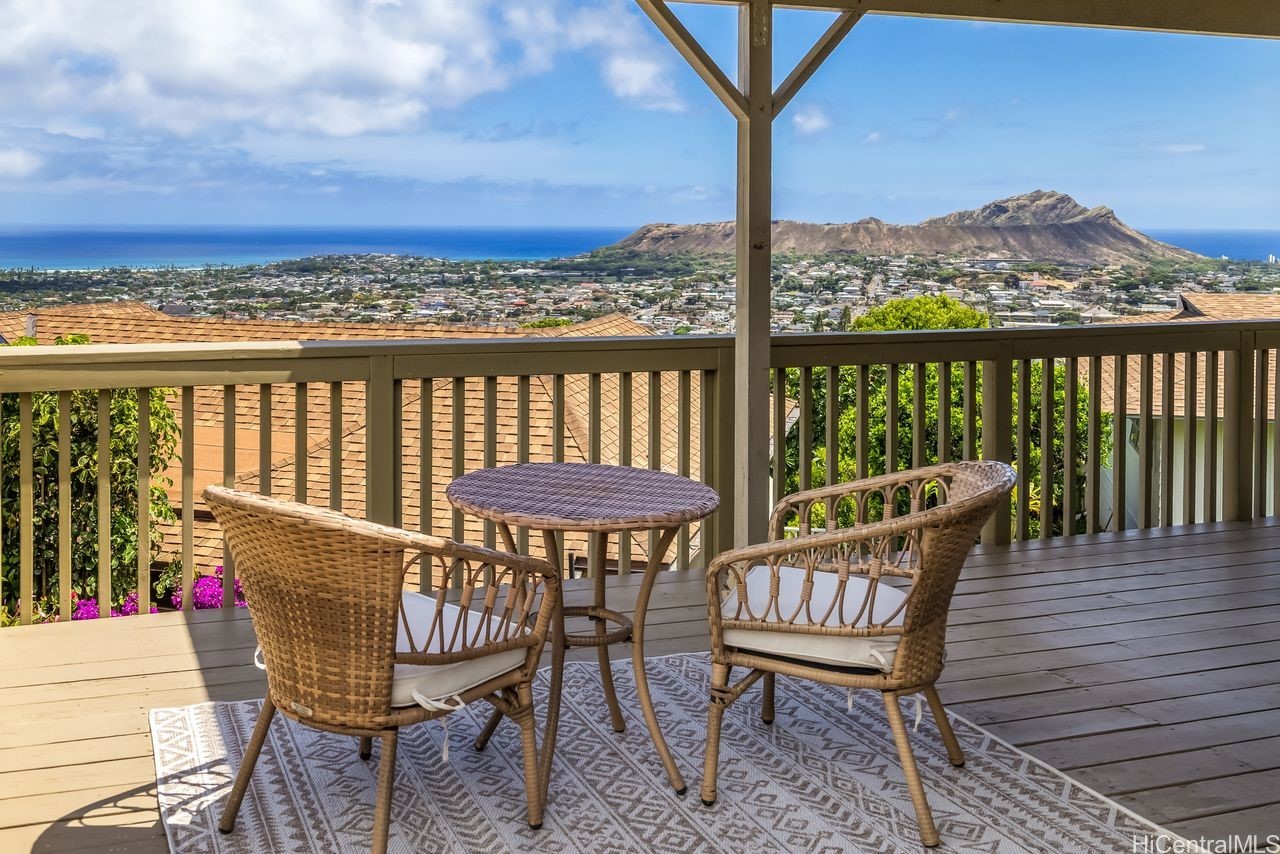 カハラ・ワイアラエ | 4137 Sierra Drive, Honolulu, HI 96816