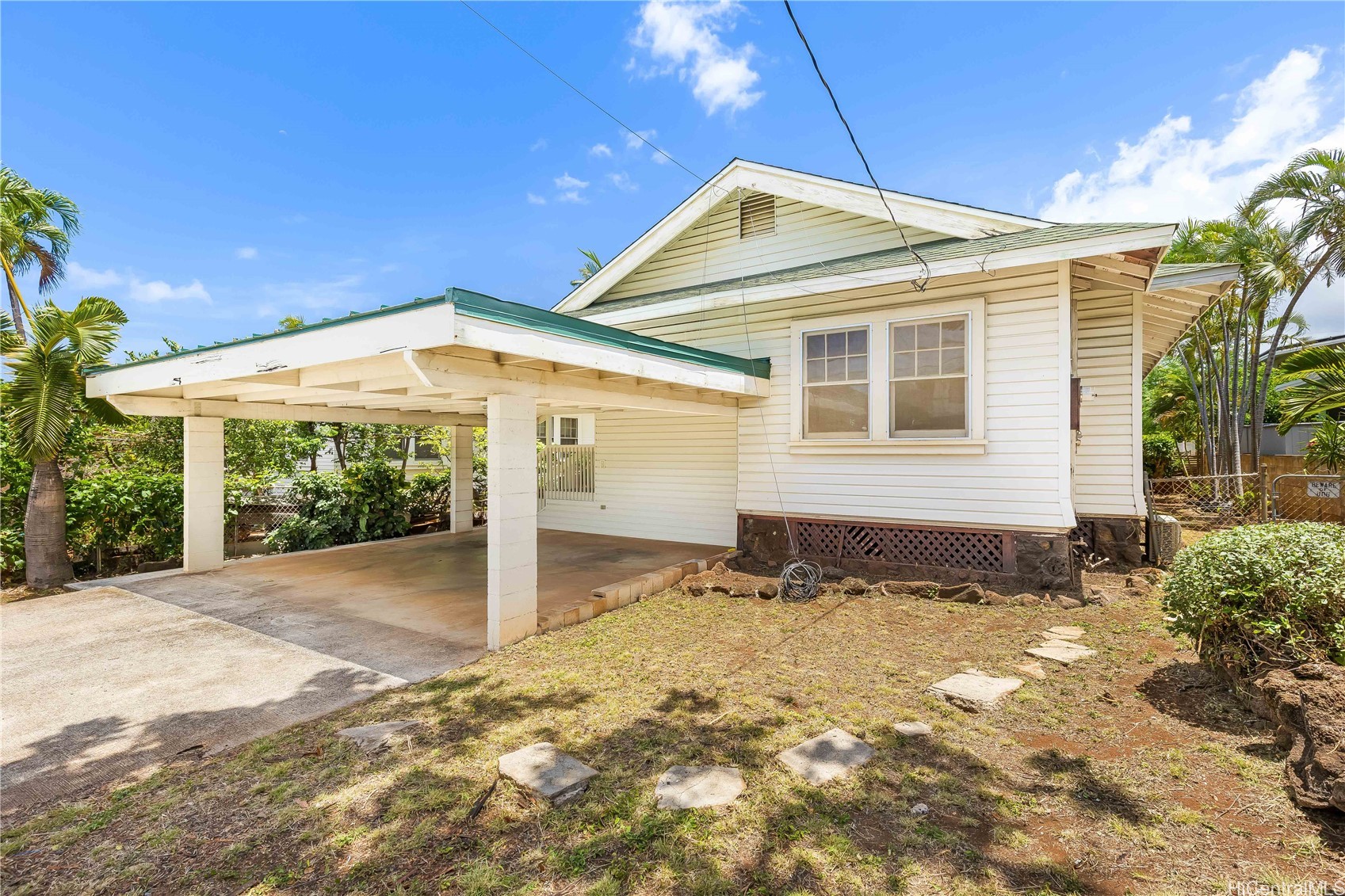カハラ・ワイアラエ | 3204 Mooheau Avenue, Honolulu, HI 96816