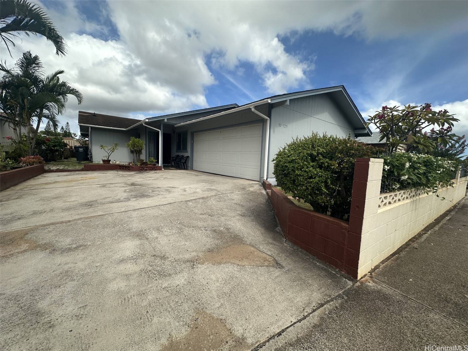 カポレイ・コオリナ | 92-1215 Hookeha Street, Kapolei, HI 96707
