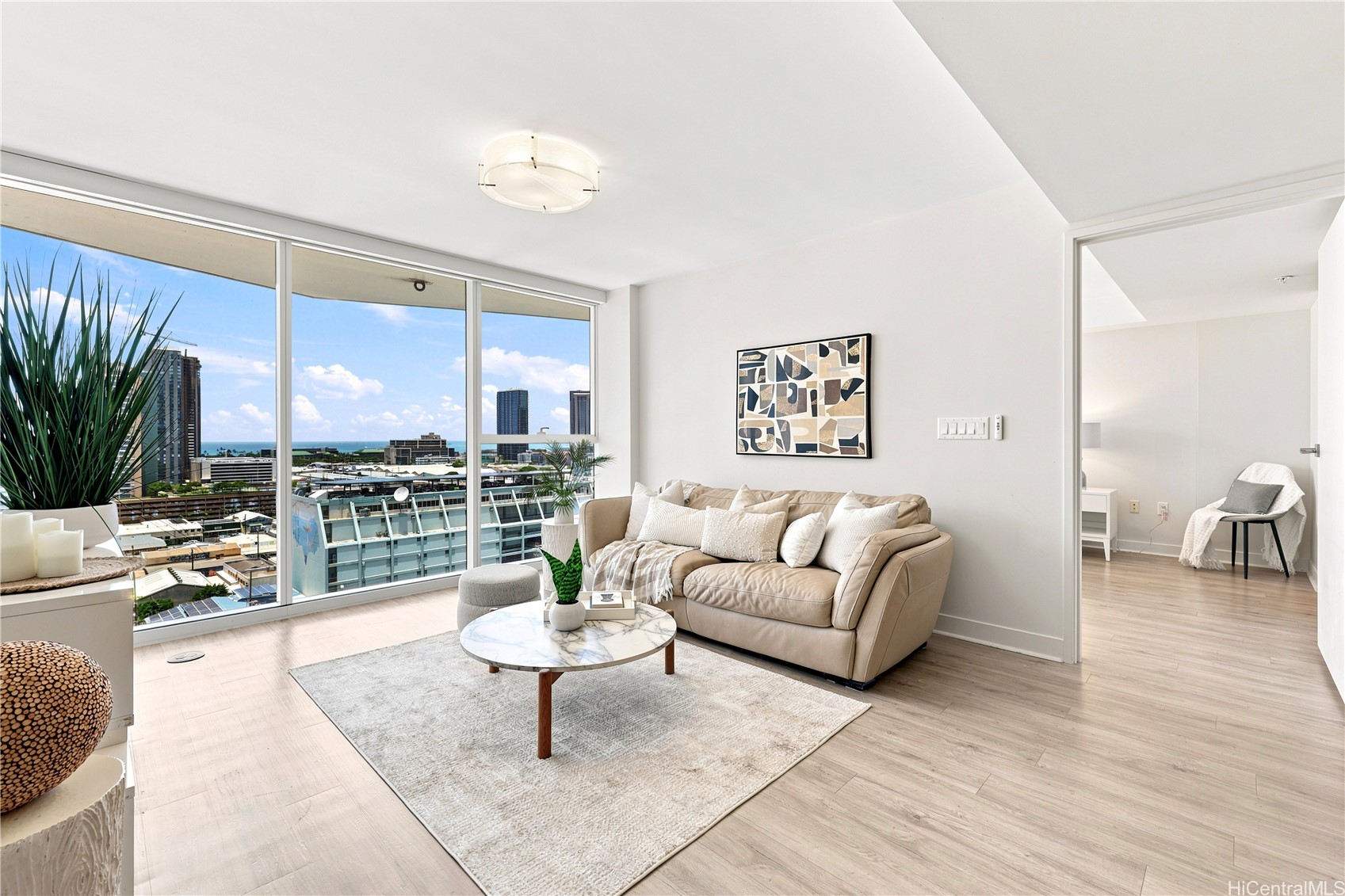 カカアコ・ダウンタウン | 888 Kapiolani Boulevard, Honolulu, HI 96813