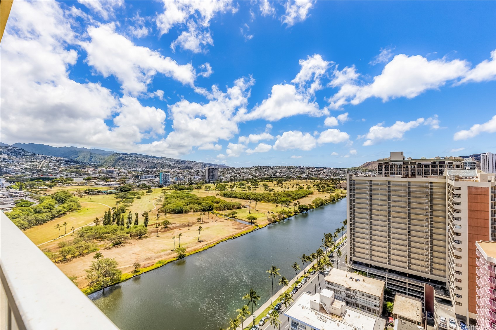 ワイキキ | 445 Seaside Avenue, Honolulu, HI 96815