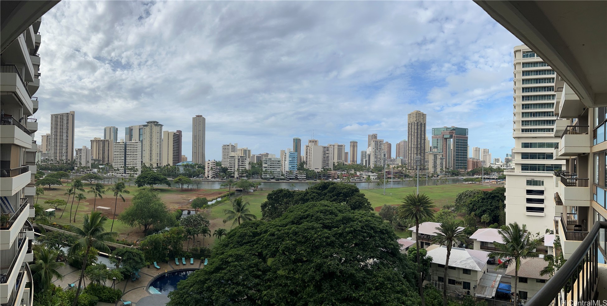 ワイキキ | 2333 Kapiolani Boulevard, Honolulu, HI 96826