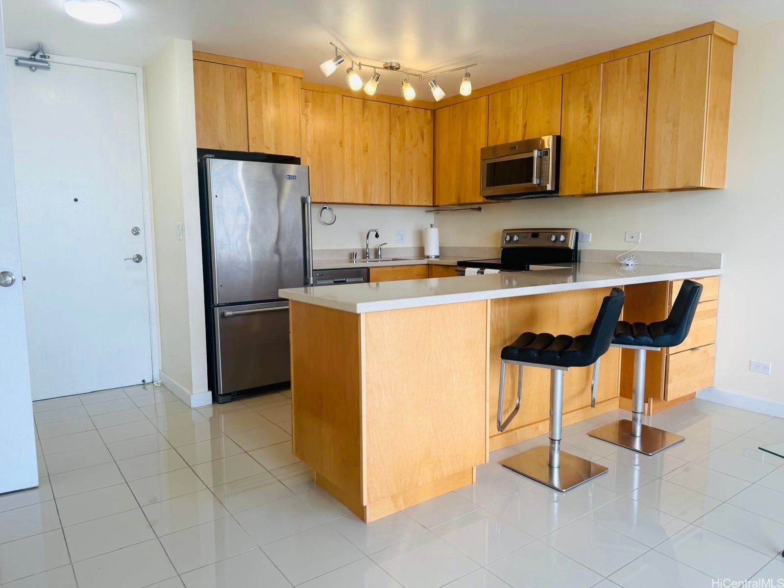 ワイキキ | 411 Hobron Lane, Honolulu, HI 96815