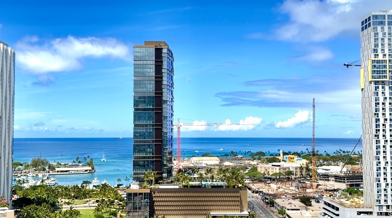 カカアコ・ダウンタウン | 909 Kapiolani Boulevard, Honolulu, HI 96814