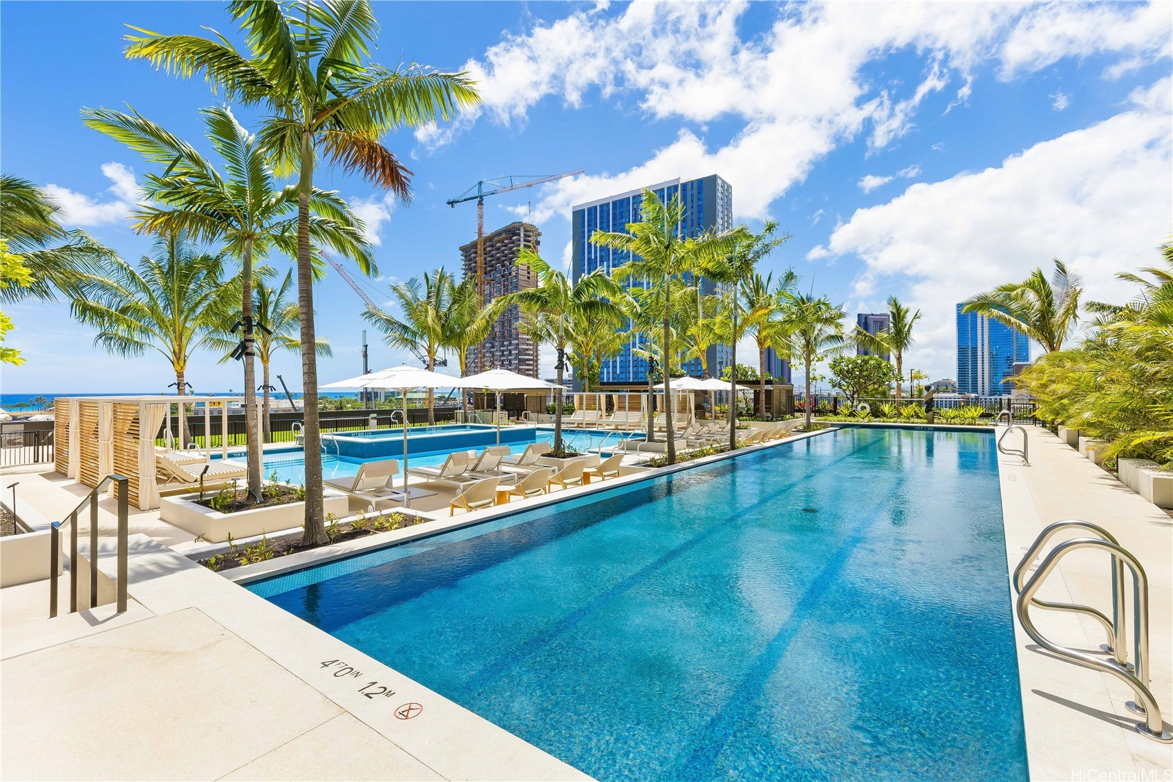 カカアコ・ダウンタウン | 333 Ward Avenue, Honolulu, HI 96814