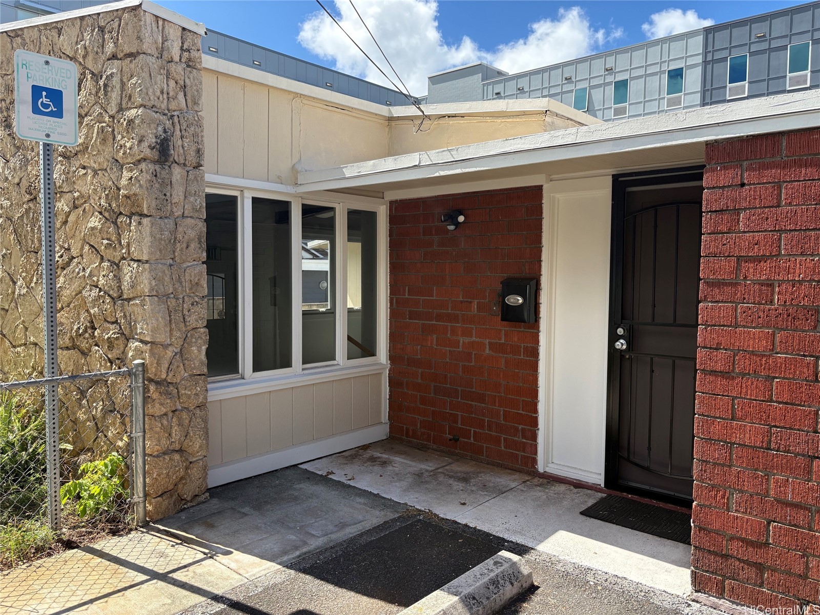 ワイキキ | 2331 Seaview Avenue, Honolulu, HI 96822
