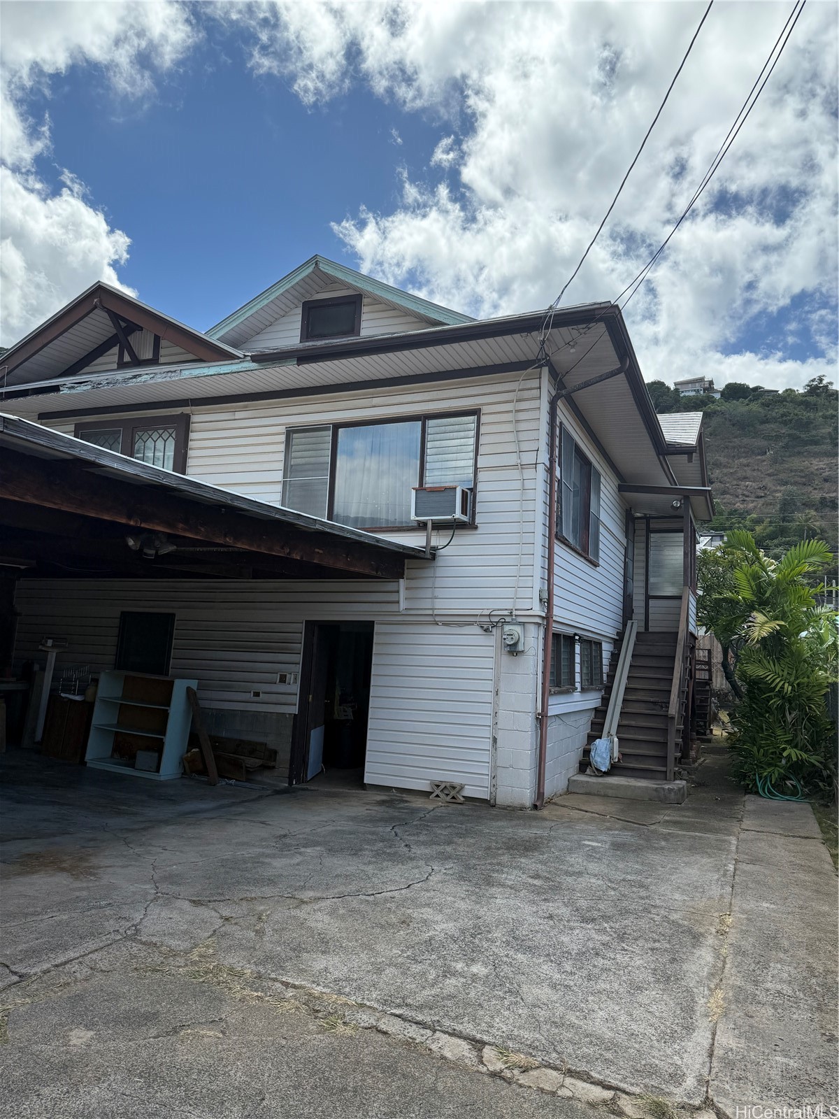 カハラ・ワイアラエ | 1739 9th Avenue, Honolulu, HI 96816