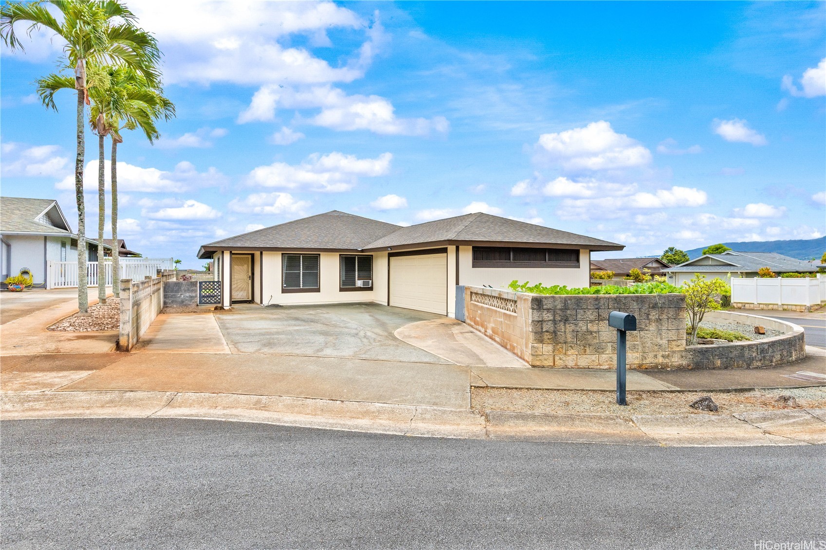 ソルトレイク | 95-351 Nape Place, Mililani, HI 96789