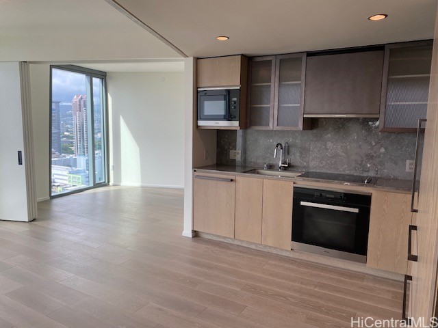 カカアコ・ダウンタウン | 1000 Auahi Street, Honolulu, HI 96814