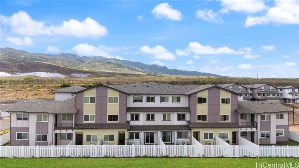 カポレイ・コオリナ | 91-4099 Hikuono Street, Kapolei, HI 96707