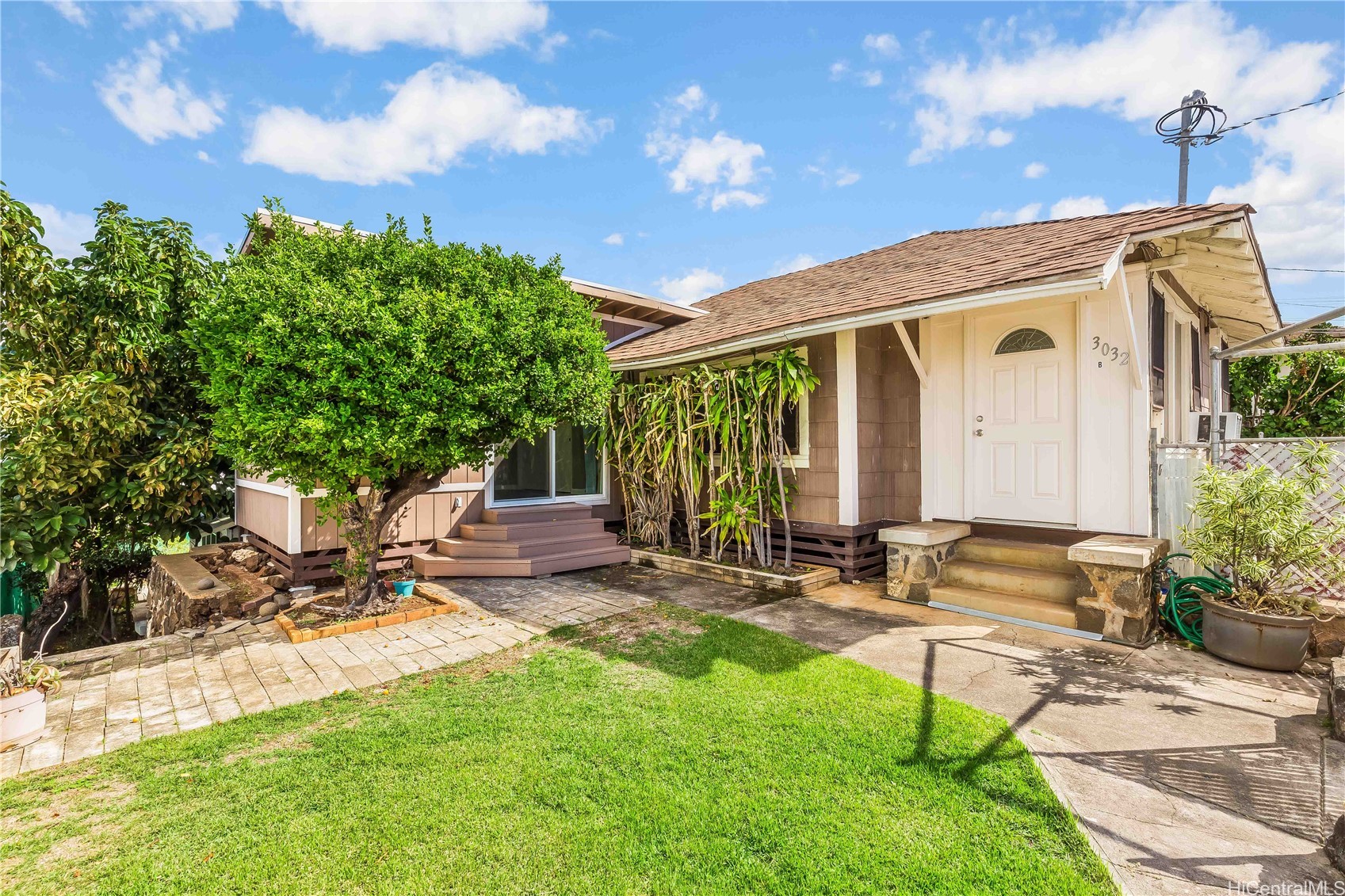 カハラ・ワイアラエ | 3032 Harding Avenue, Honolulu, HI 96816