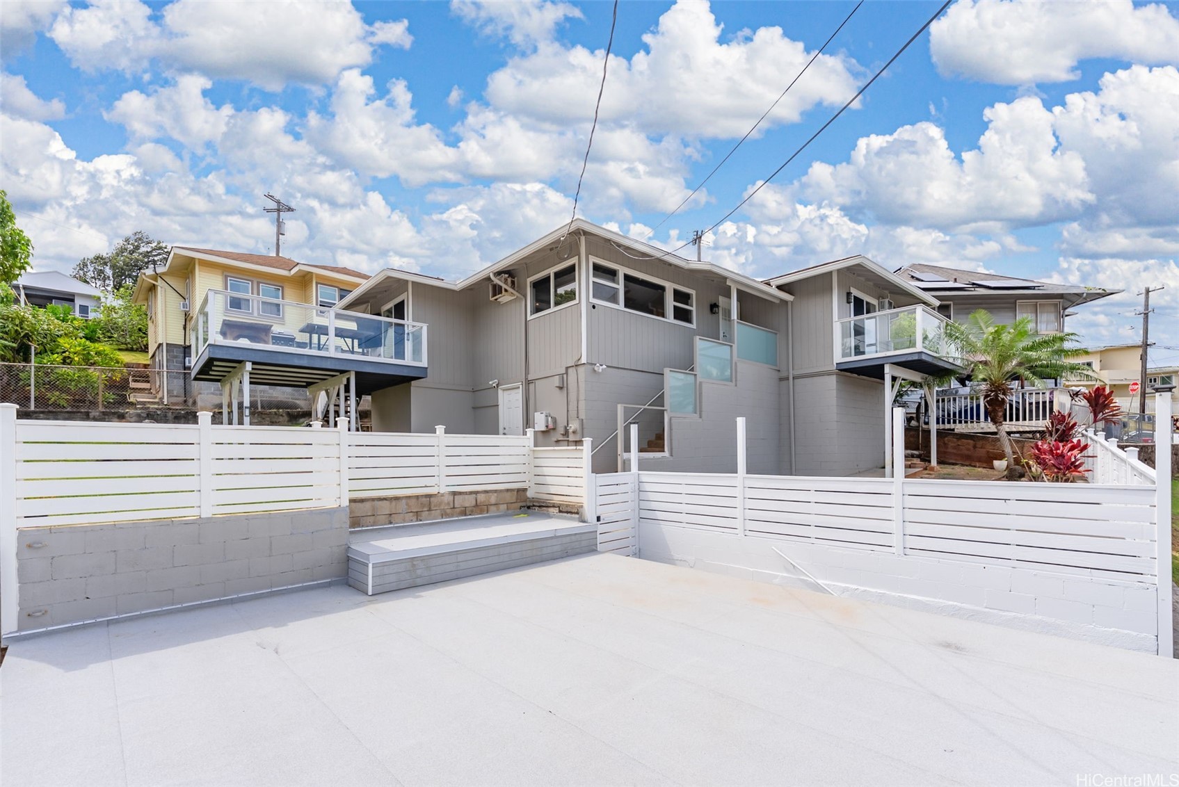 カカアコ・ダウンタウン | 2118 Makanani Drive, Honolulu, HI 96817