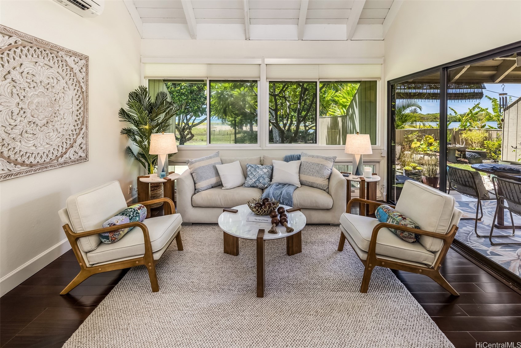 カハラ・ワイアラエ | 6109-A Summer Street, Honolulu, HI 96821