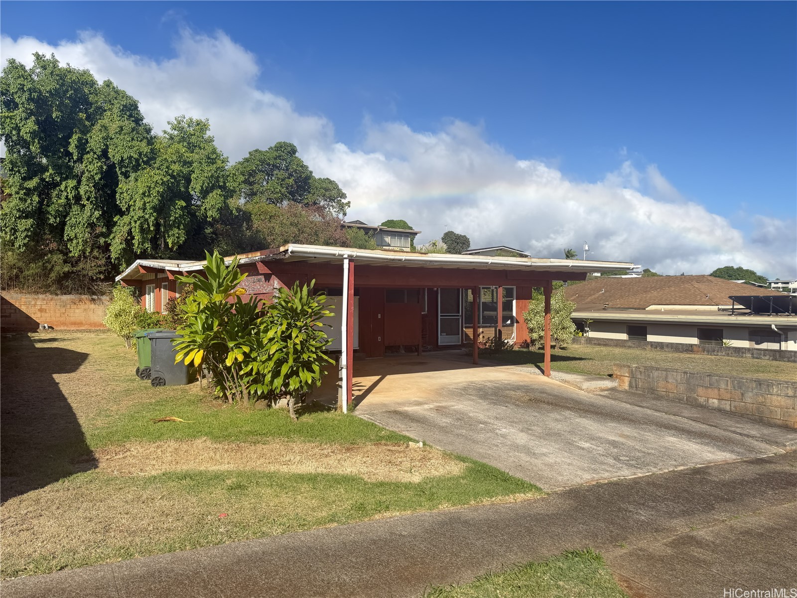 ソルトレイク | 98-1266 Neki Street, Aiea, HI 96701