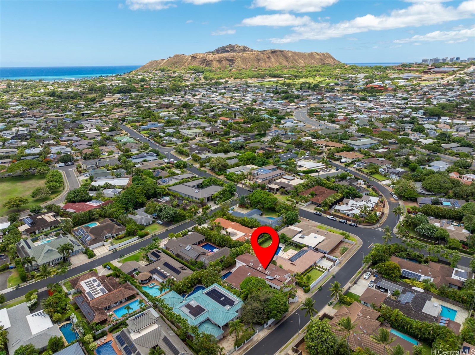 カハラ・ワイアラエ | 1060 Koloa Street, Honolulu, HI 96816