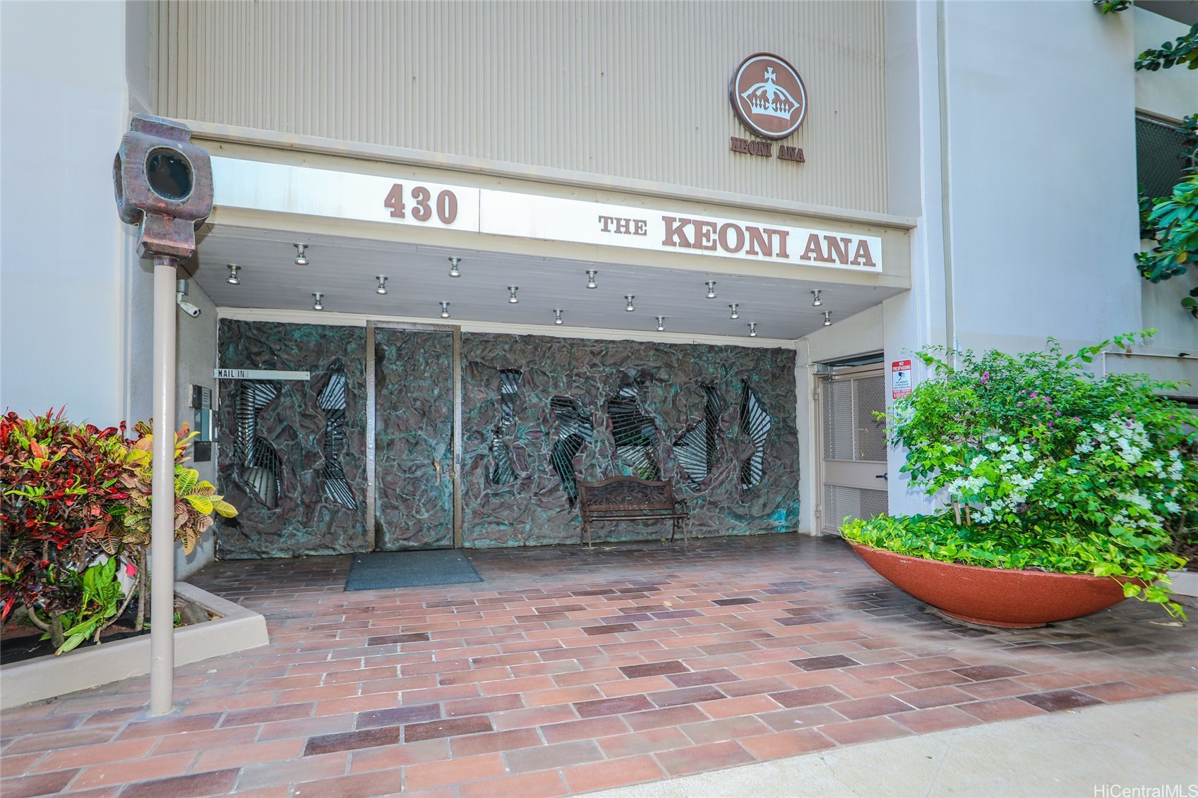 ワイキキ | 430 Keoniana Street, Honolulu, HI 96815