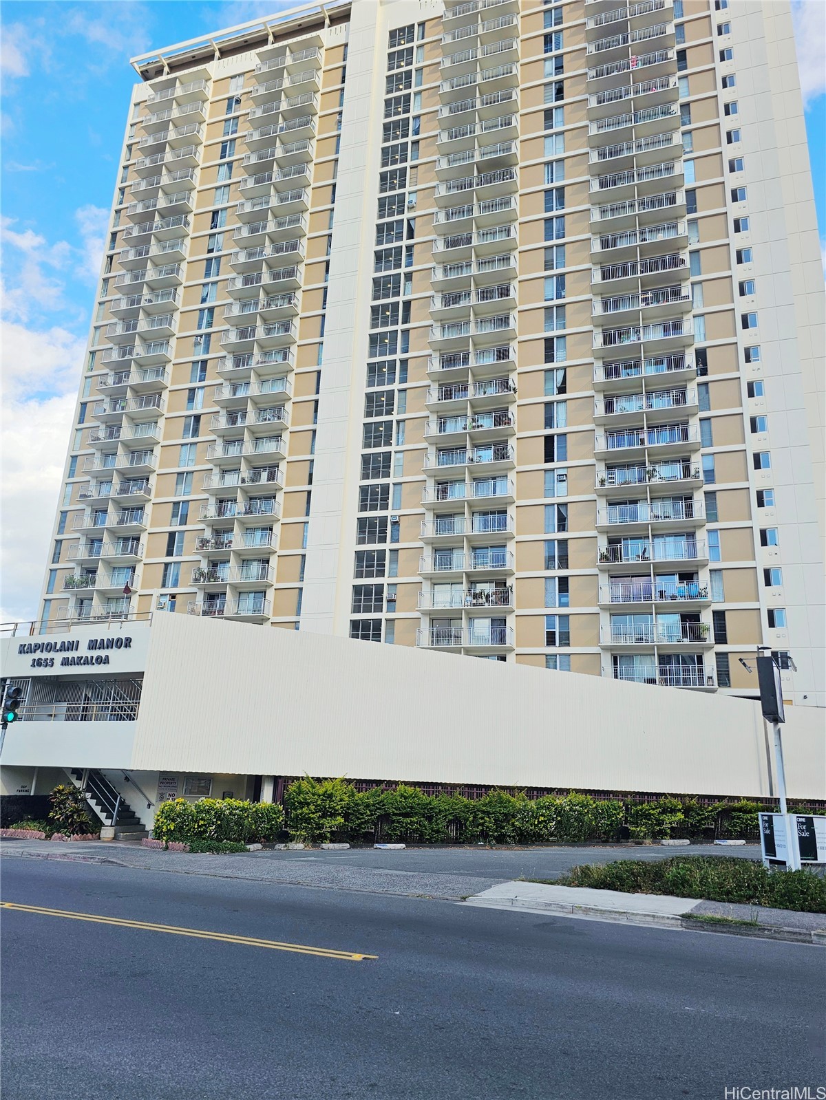 アラモアナ | 1655 Makaloa Street, Honolulu, HI 96814