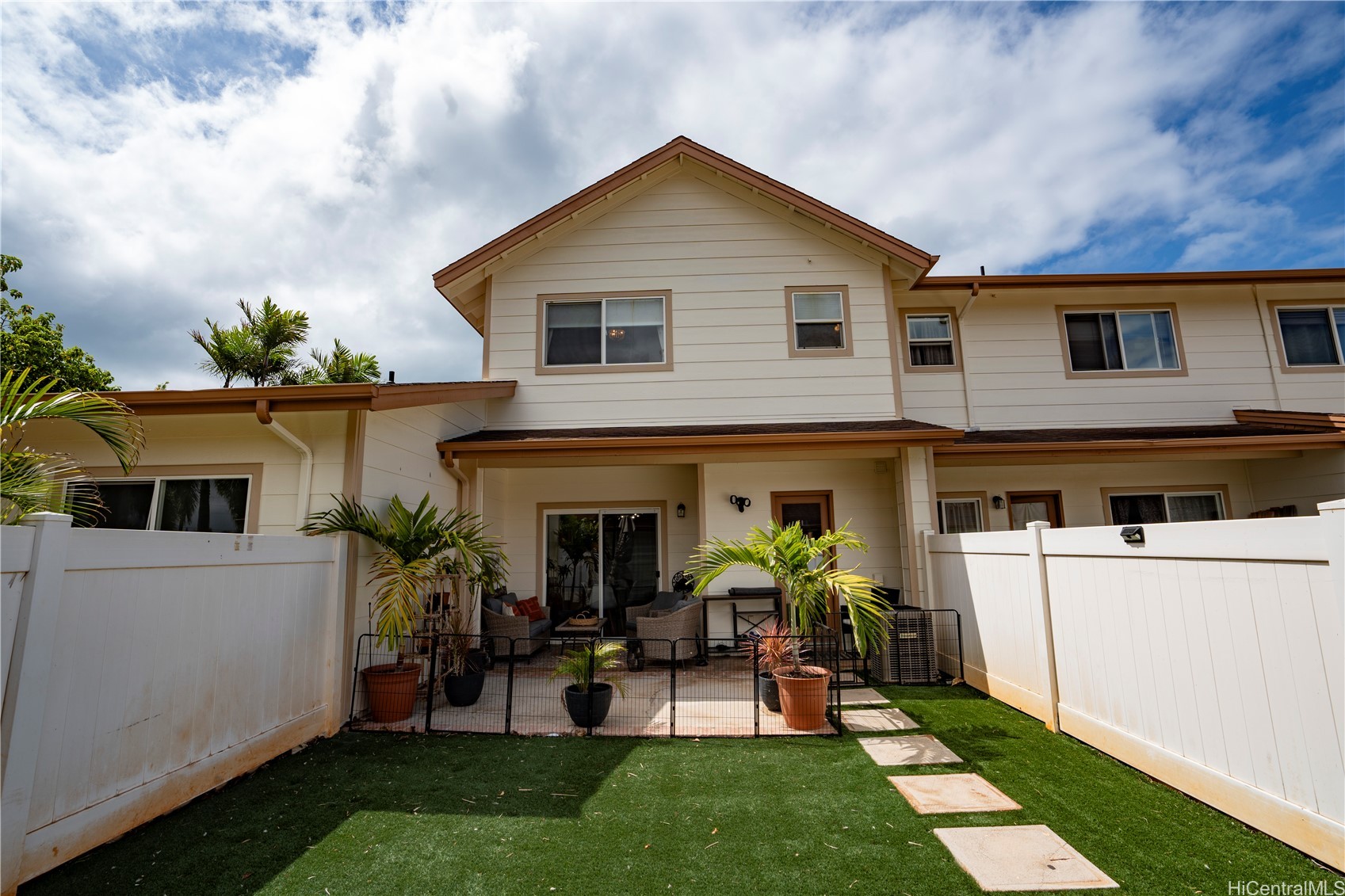 エバ | 91-1010 Kaimalie Street, Ewa Beach, HI 96706